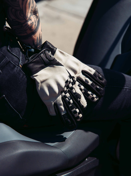 Checkmate Gloves B&W (NEW)